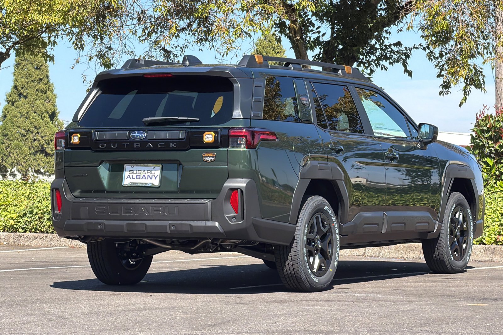 New 2026 DEEP EMERALD GREEN PEARL Subaru Wilderness image 4