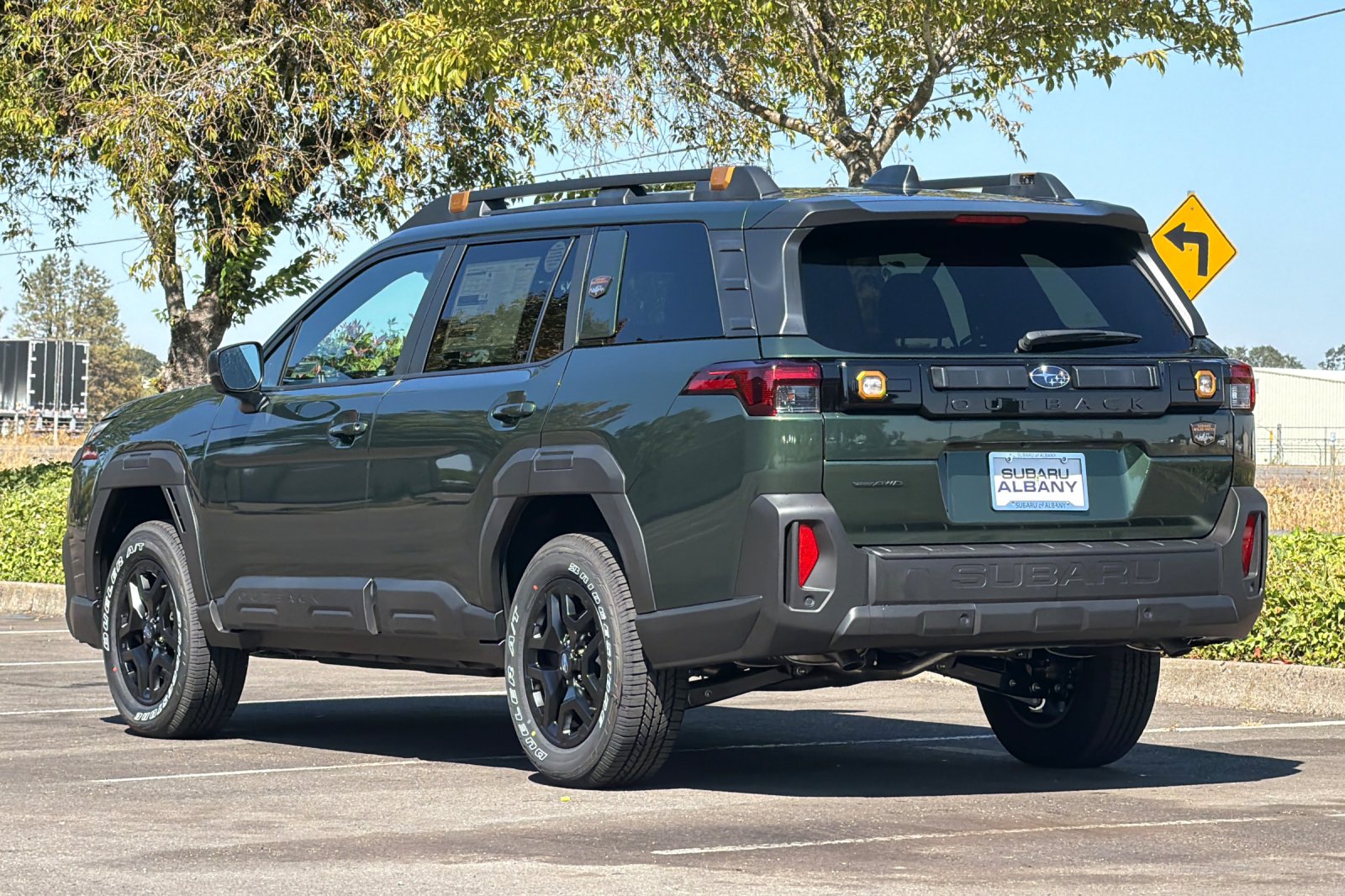 New 2026 DEEP EMERALD GREEN PEARL Subaru Wilderness image 6