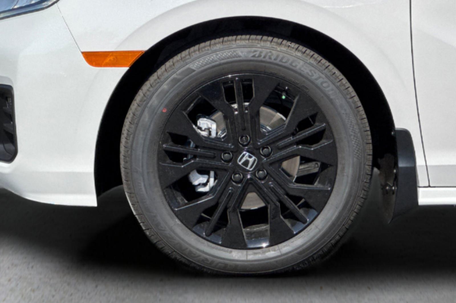 New 2026 Platinum White Pearl Honda Sport-L image 32