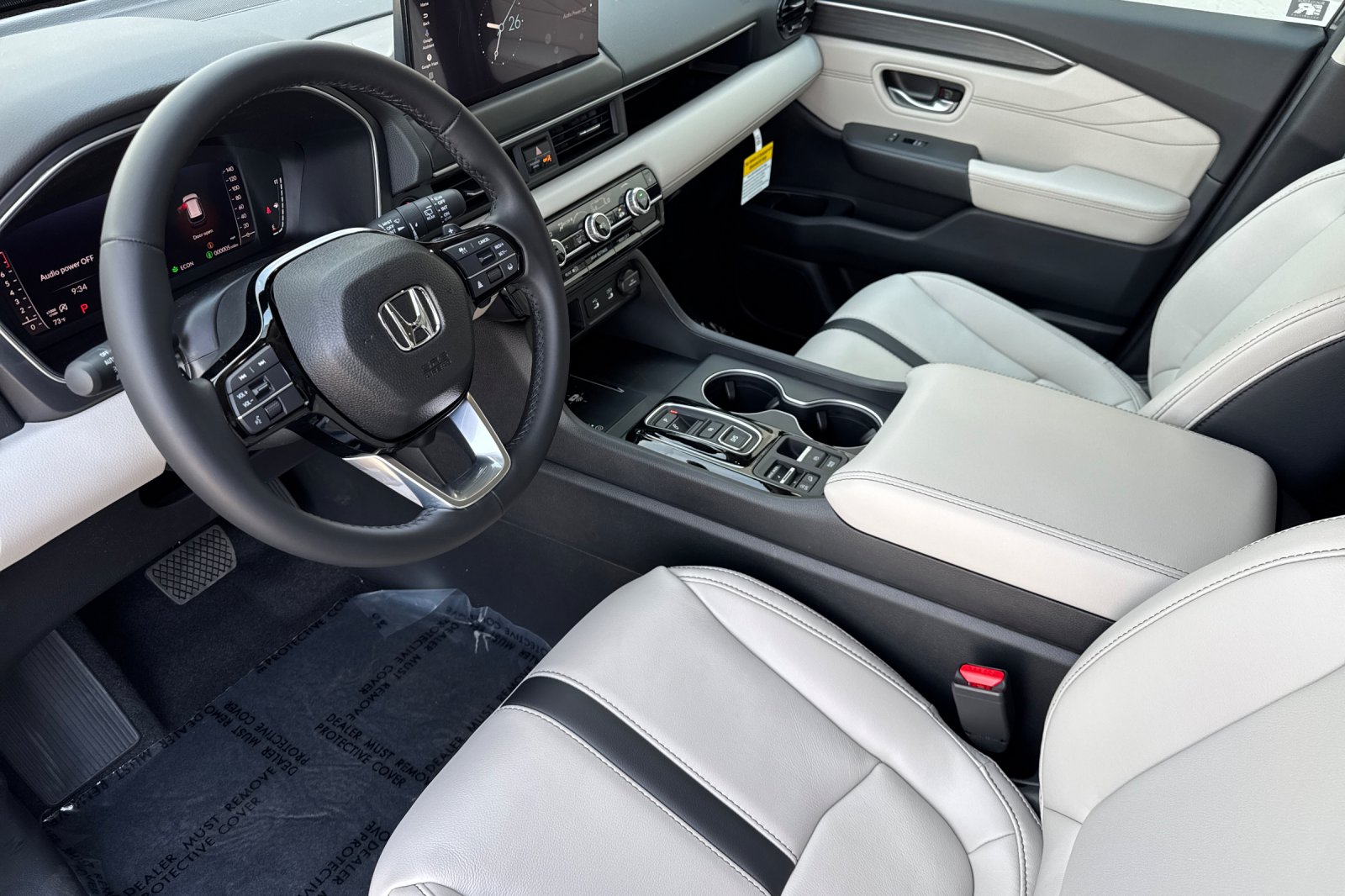 New 2026 Solar Silver Metallic Honda Touring image 9