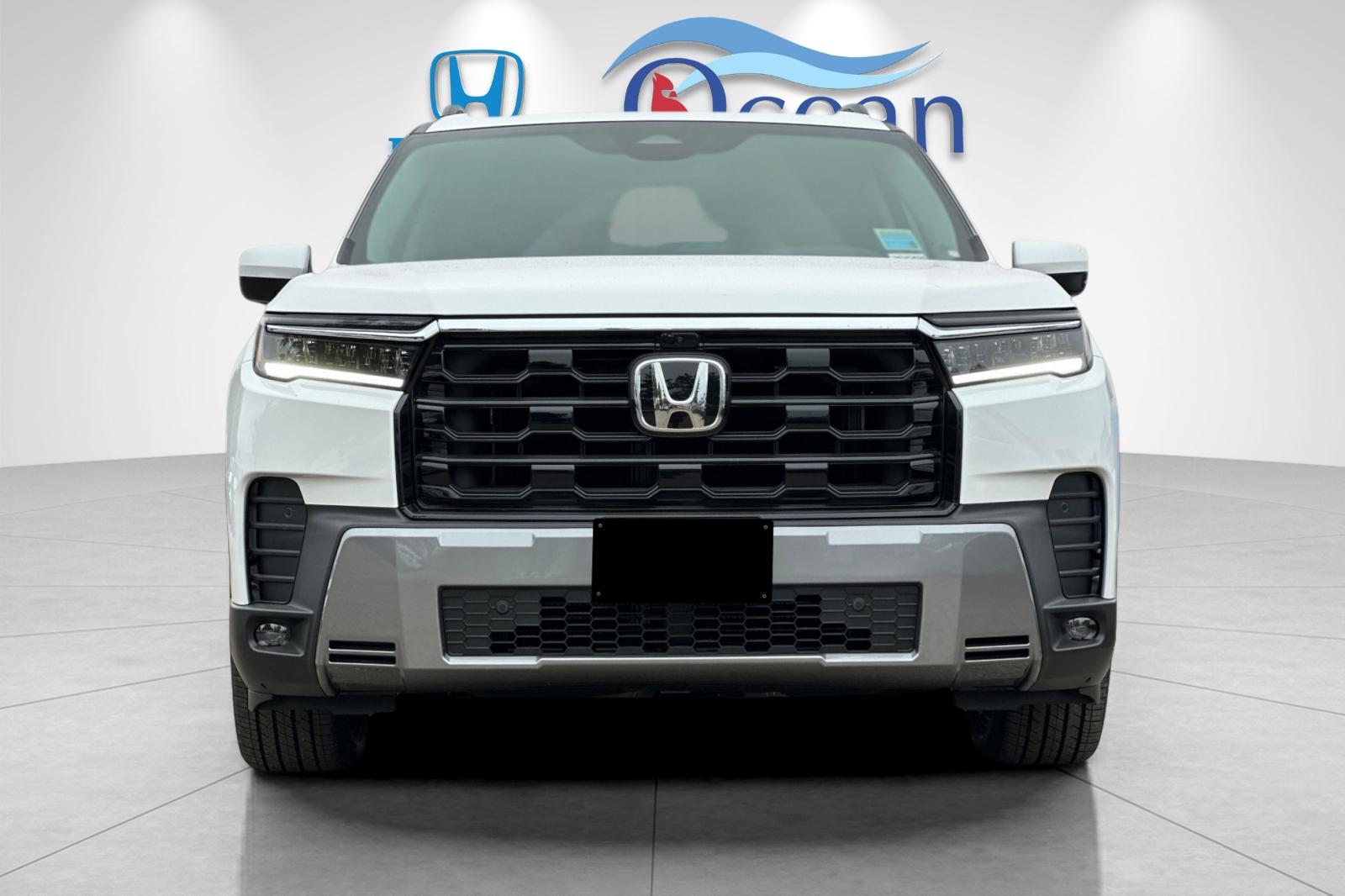 New 2026 Solar Silver Metallic Honda Touring image 8