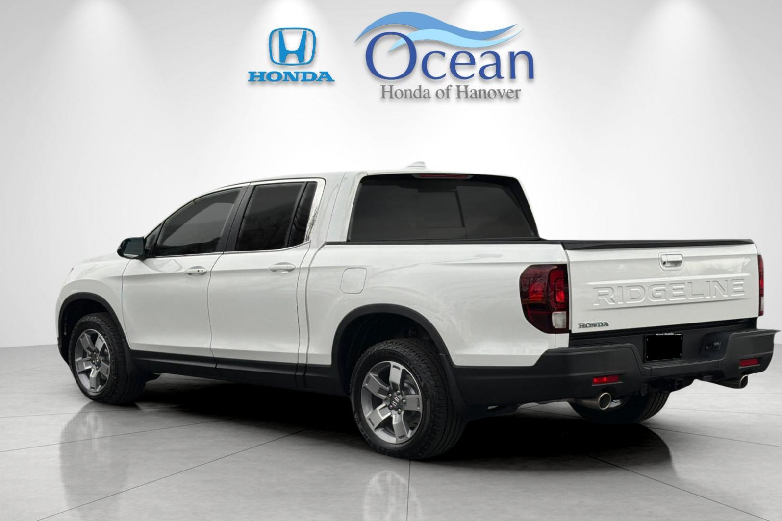 New 2026 Platinum White Pearl Honda RTL image 3