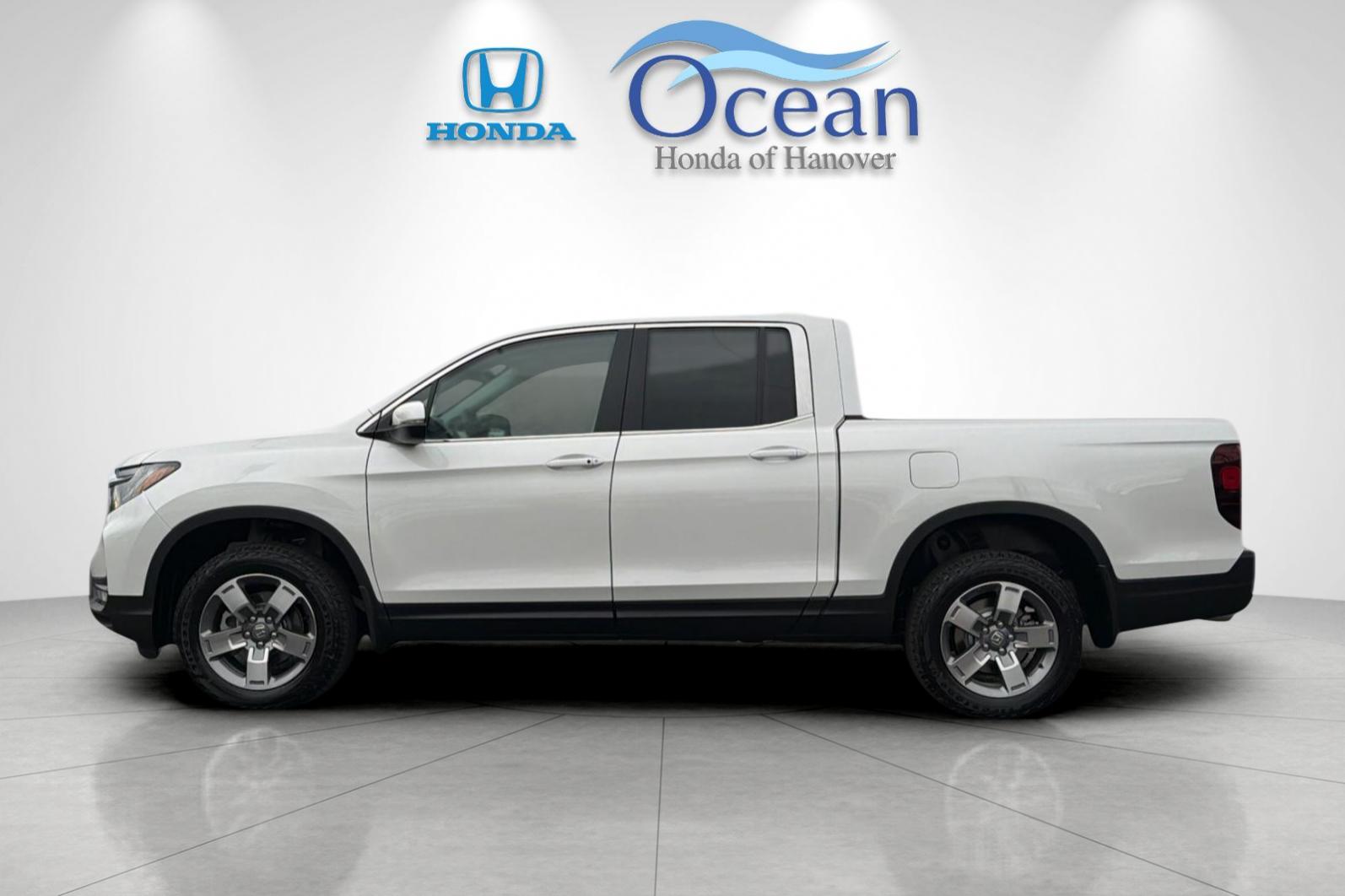 New 2026 Platinum White Pearl Honda RTL image 2