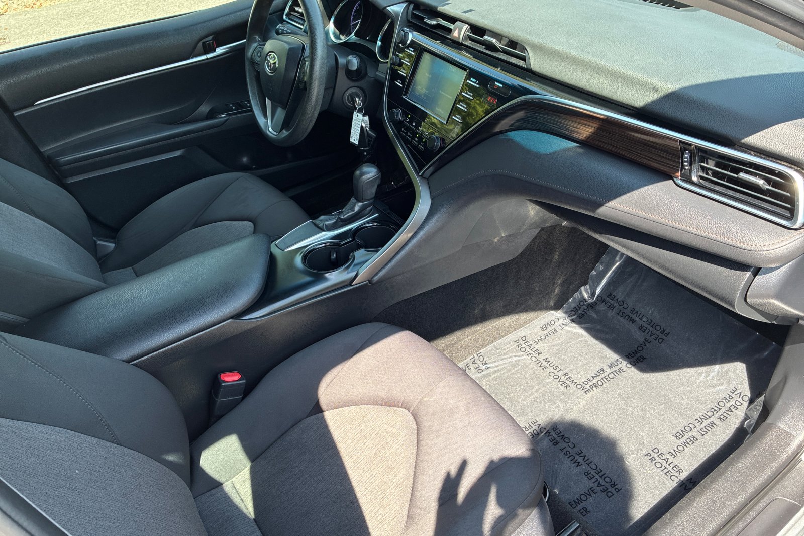 Used 2018 Celestial Silver Metallic Toyota LE image 16