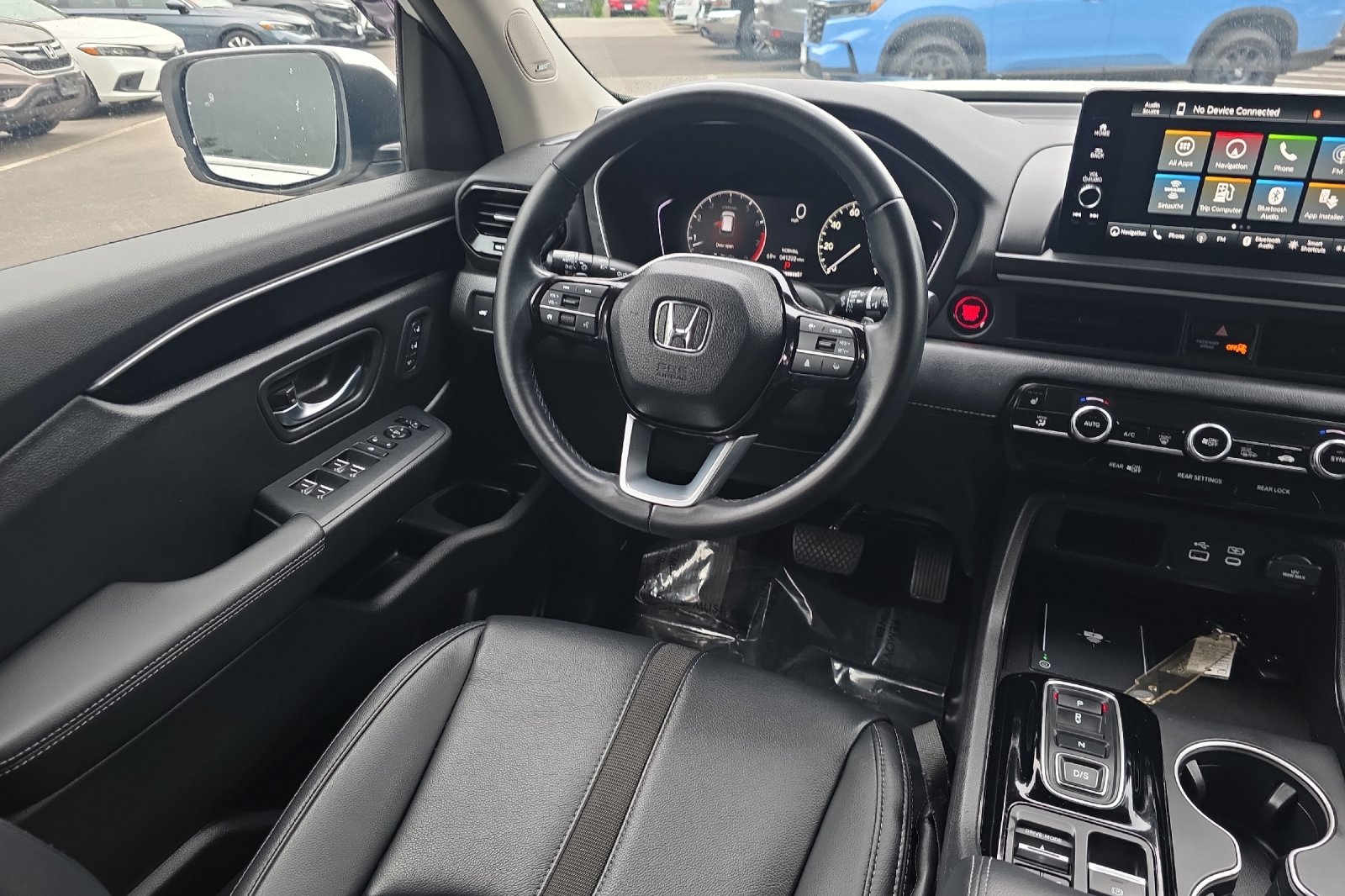 Used 2025 Platinum White Pearl Honda Touring image 15