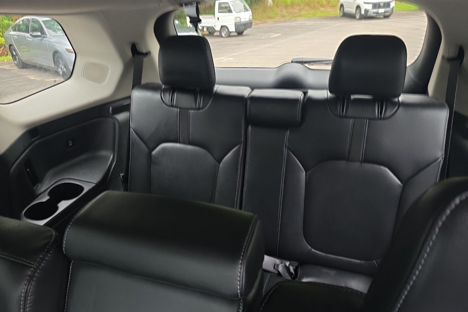 Used 2025 Platinum White Pearl Honda Touring image 16