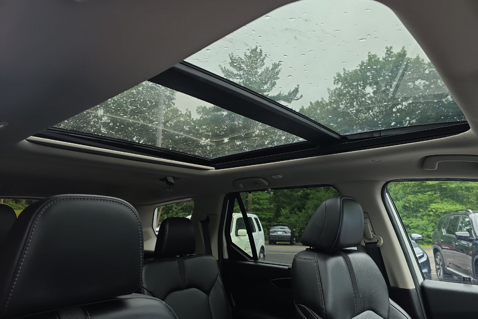 Used 2025 Platinum White Pearl Honda Touring image 19