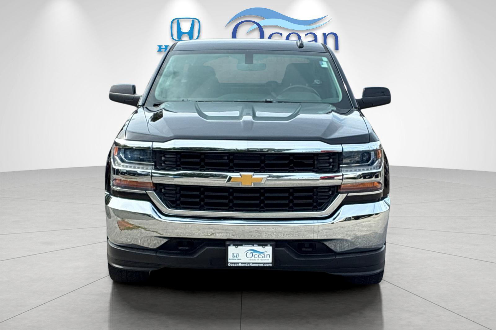 Used 2016 Black Chevrolet LT image 8