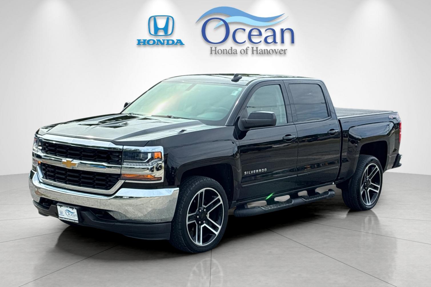 Used 2016 Black Chevrolet LT image 7