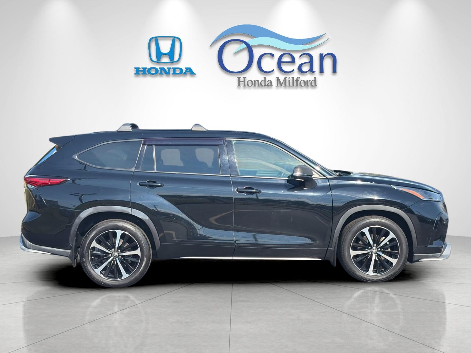 Used 2021 Midnight Black Metallic Toyota XSE image 2