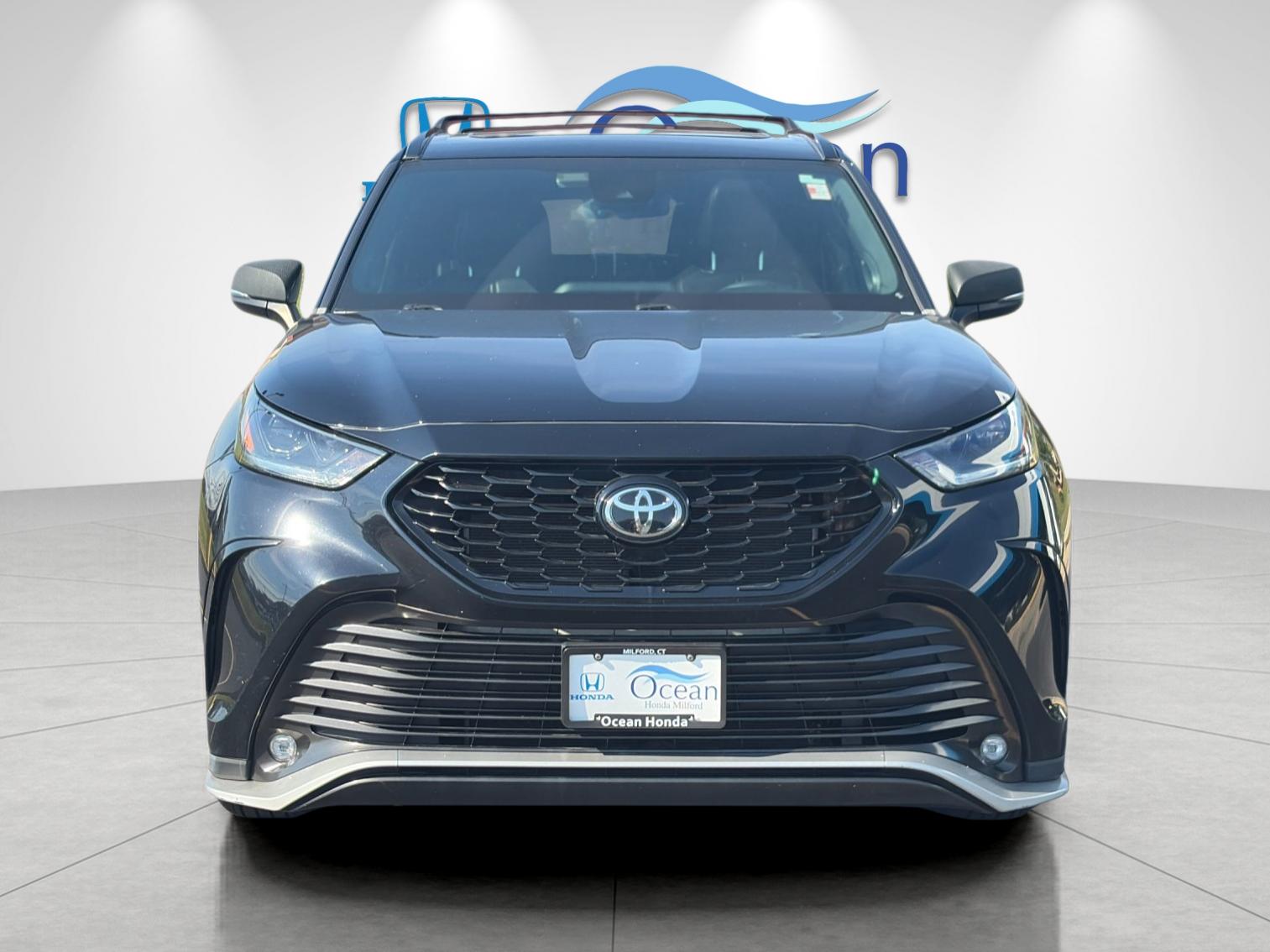 Used 2021 Midnight Black Metallic Toyota XSE image 8