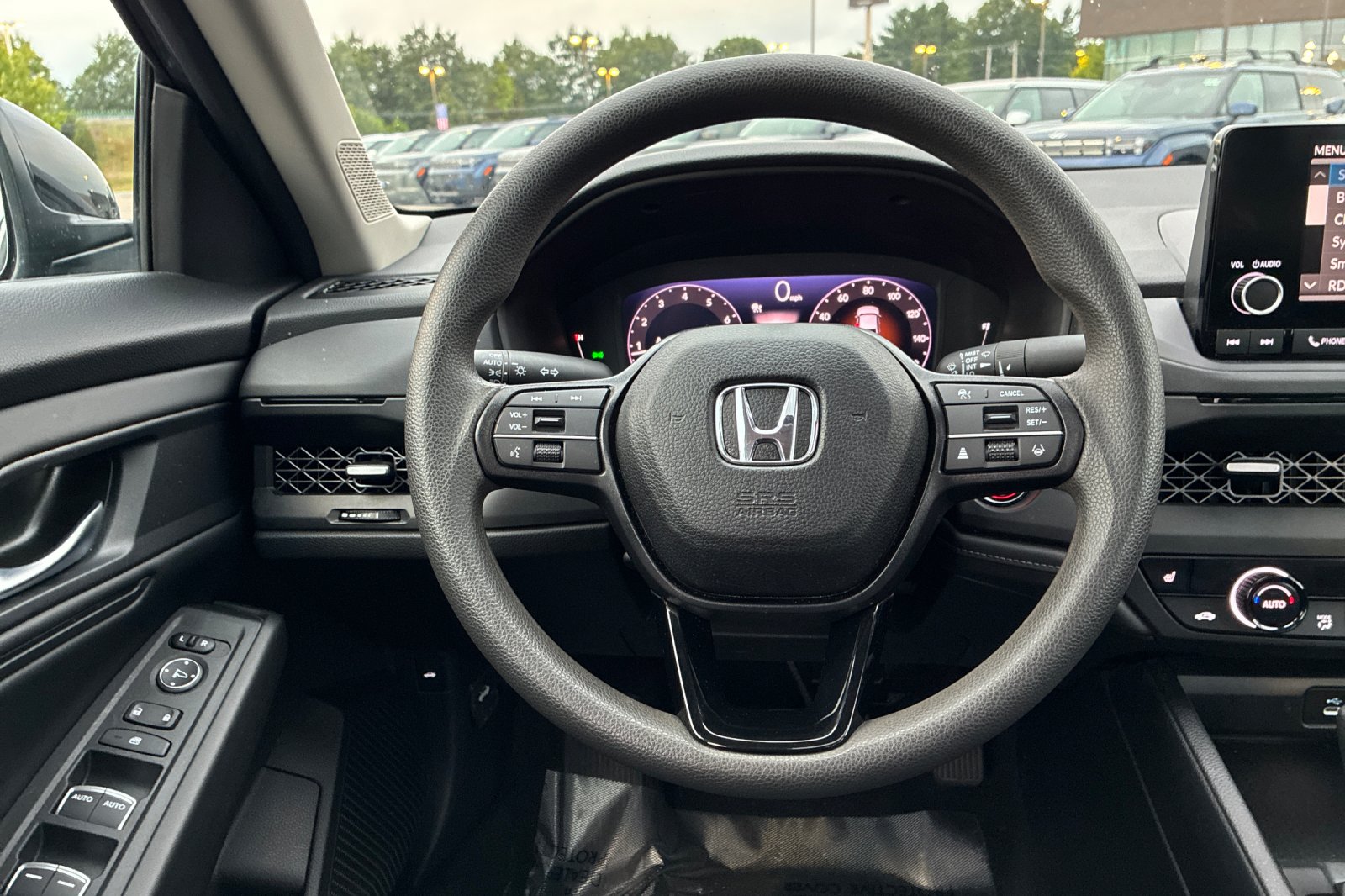 Used 2025 Meteorite Gray Metallic Honda SE image 29