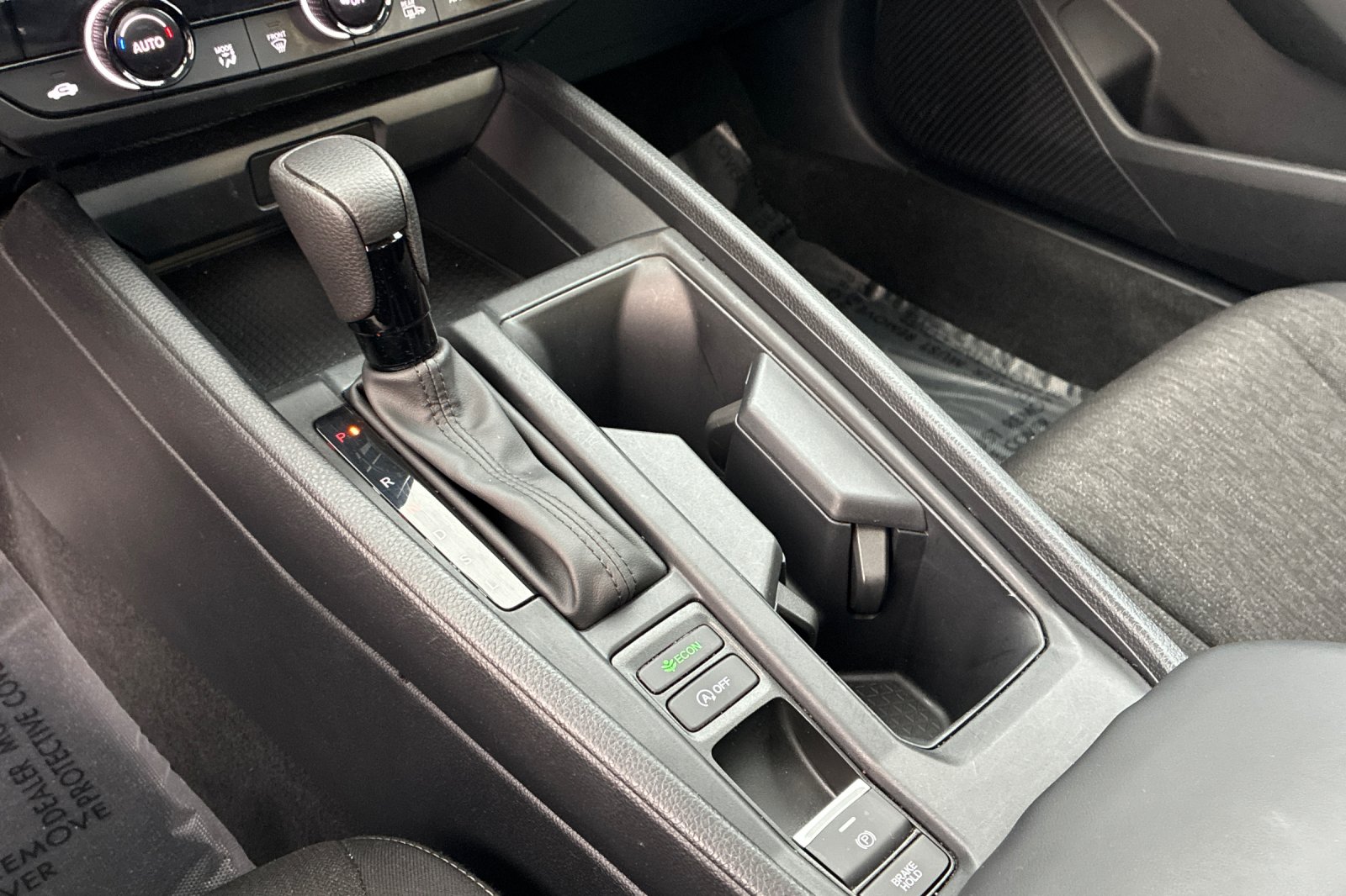 Used 2025 Meteorite Gray Metallic Honda SE image 26