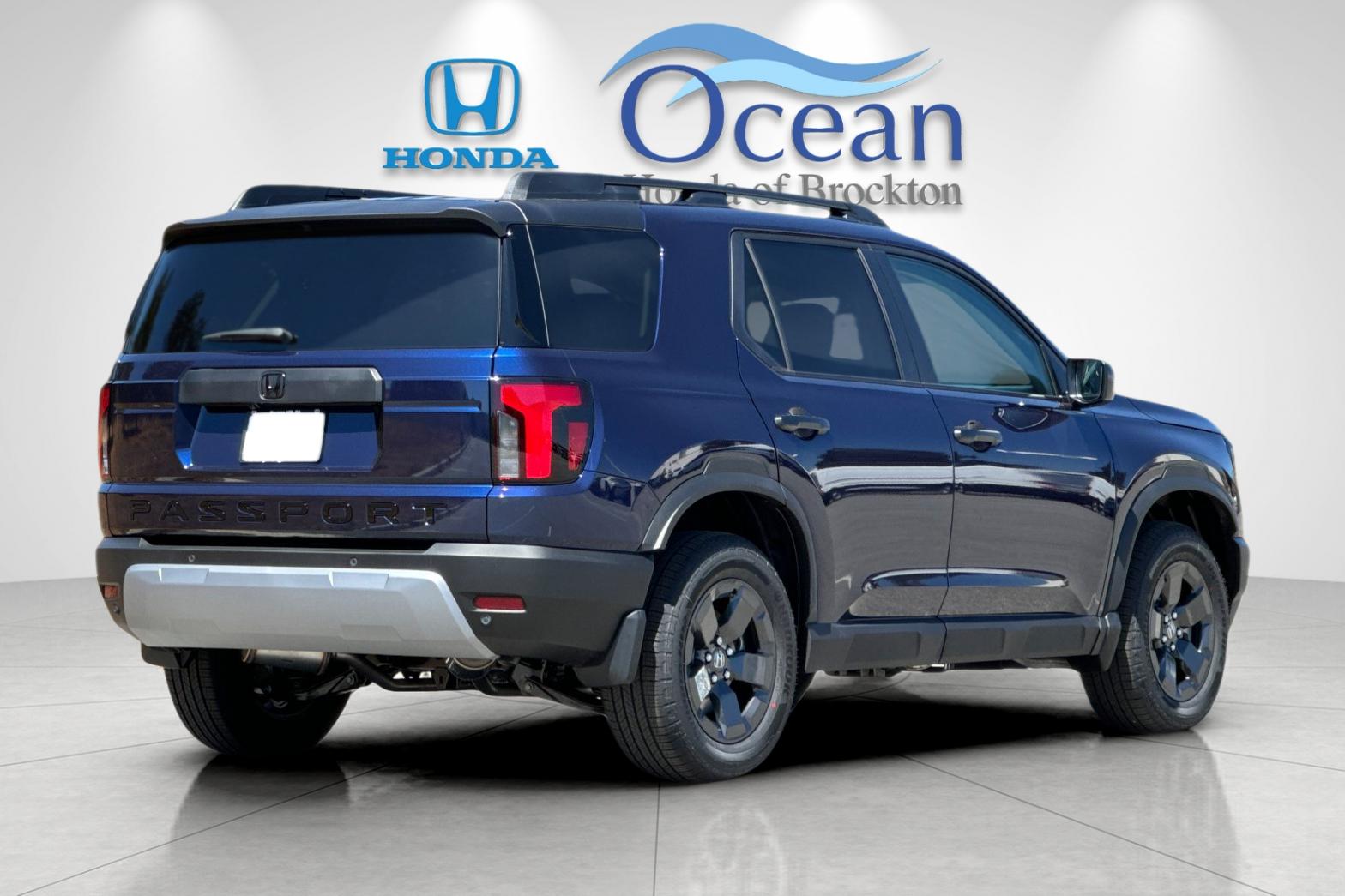 New 2026 Obsidian Blue Pearl Honda RTL image 5
