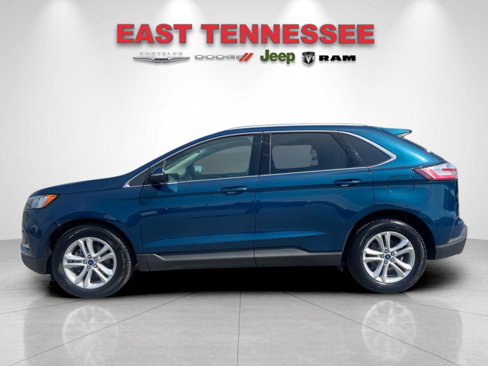 Used 2020 Green Ford SEL image 6