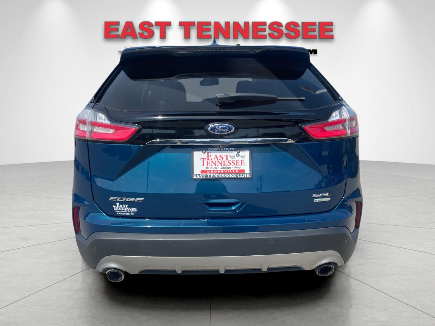 Used 2020 Green Ford SEL image 4