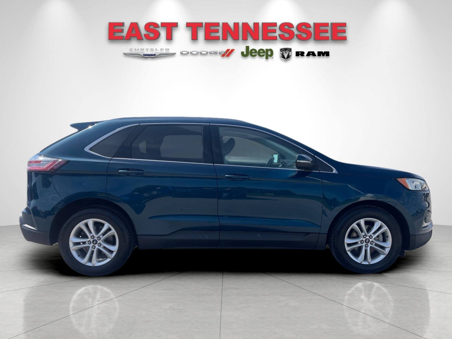 Used 2020 Green Ford SEL image 2