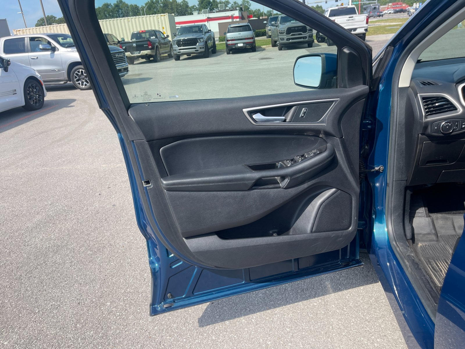 Used 2020 Green Ford SEL image 12