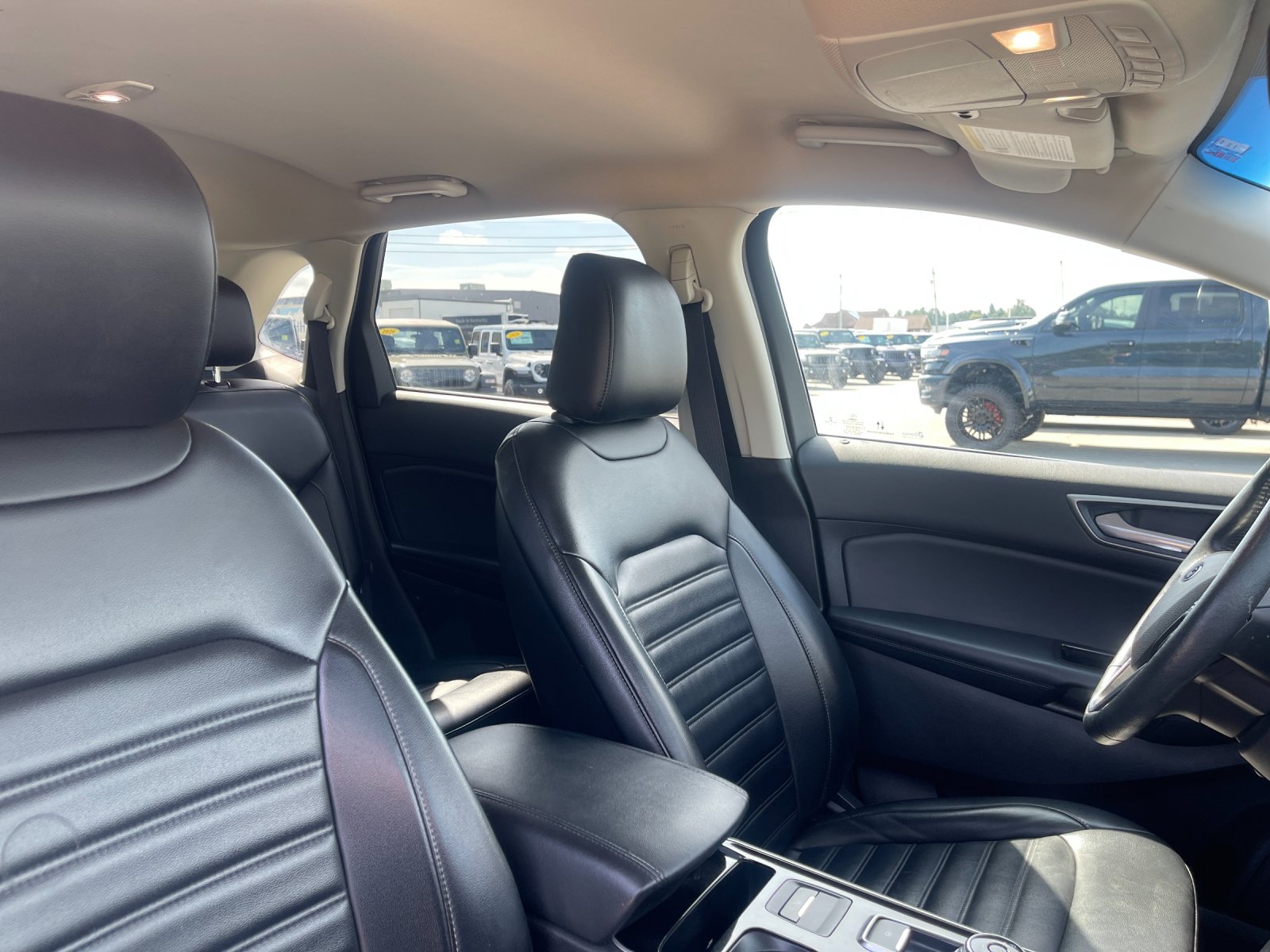 Used 2020 Green Ford SEL image 20
