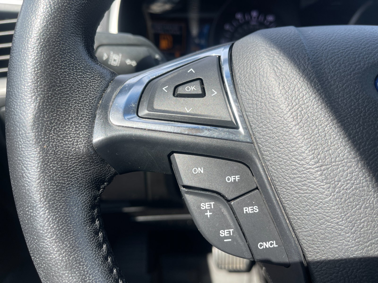 Used 2020 Green Ford SEL image 28