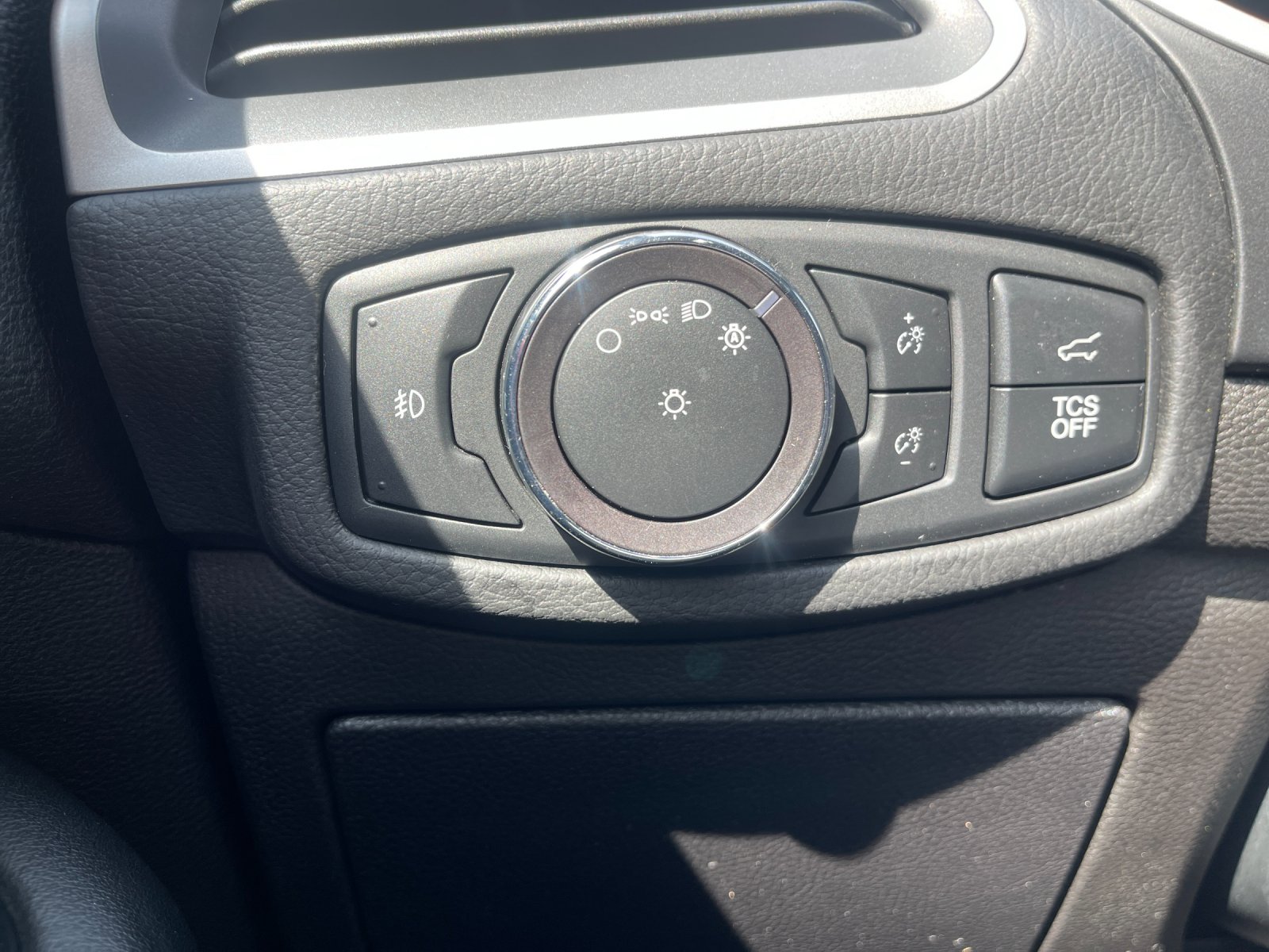 Used 2020 Green Ford SEL image 32