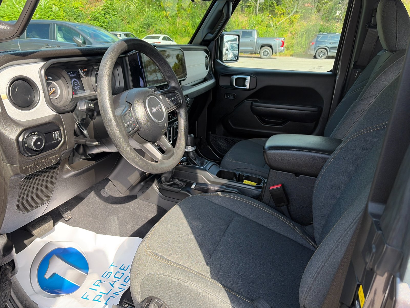 Used 2025 Crystal Metallic Jeep Sport image 11