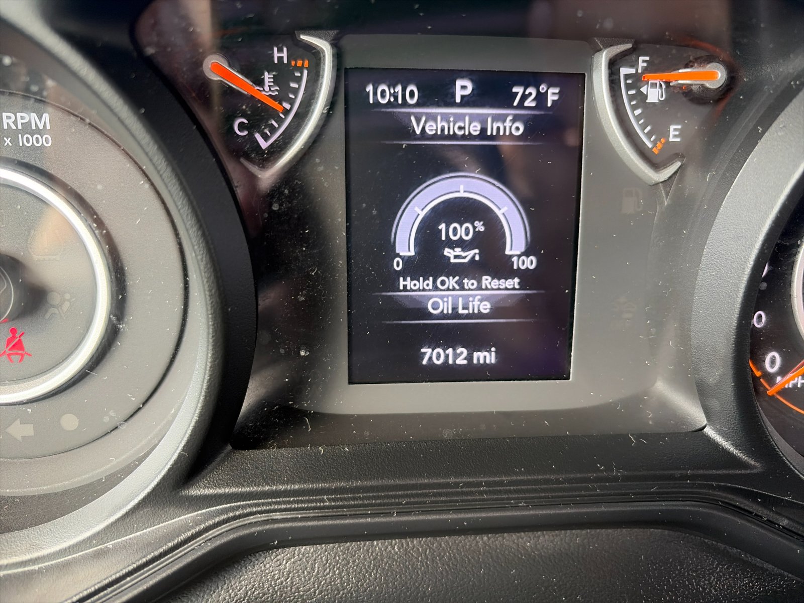 Used 2025 Crystal Metallic Jeep Sport image 31