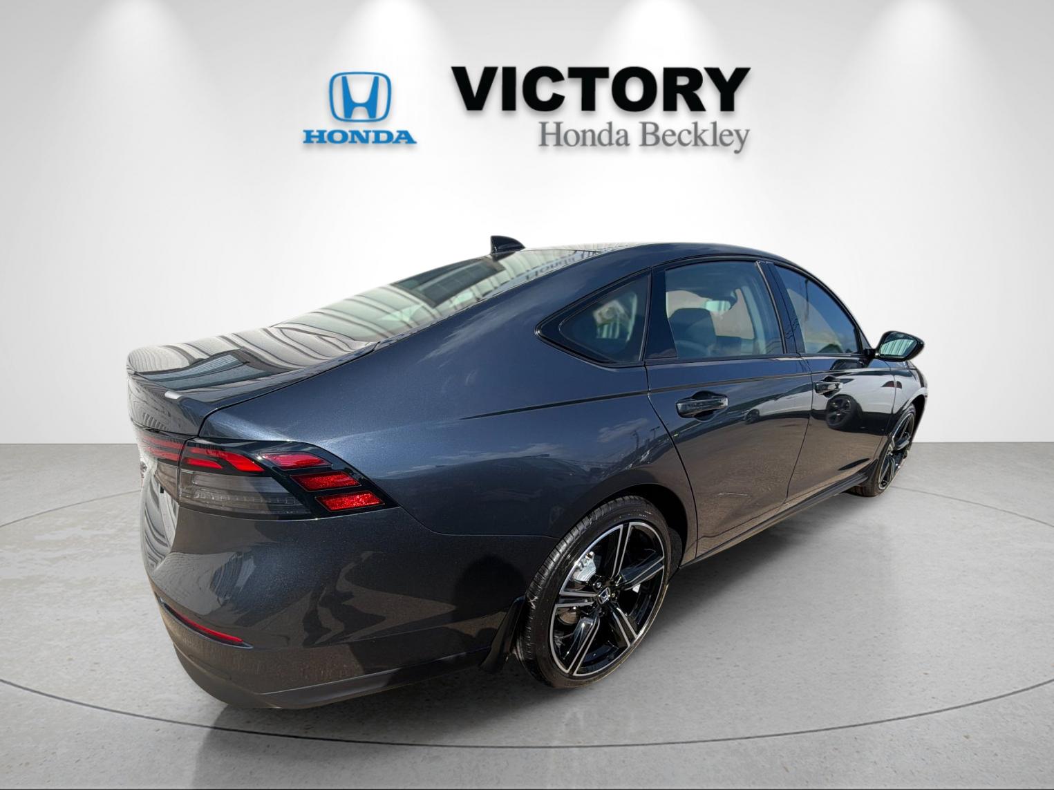 New 2026 Meteorite Gray Metallic Honda SE image 5