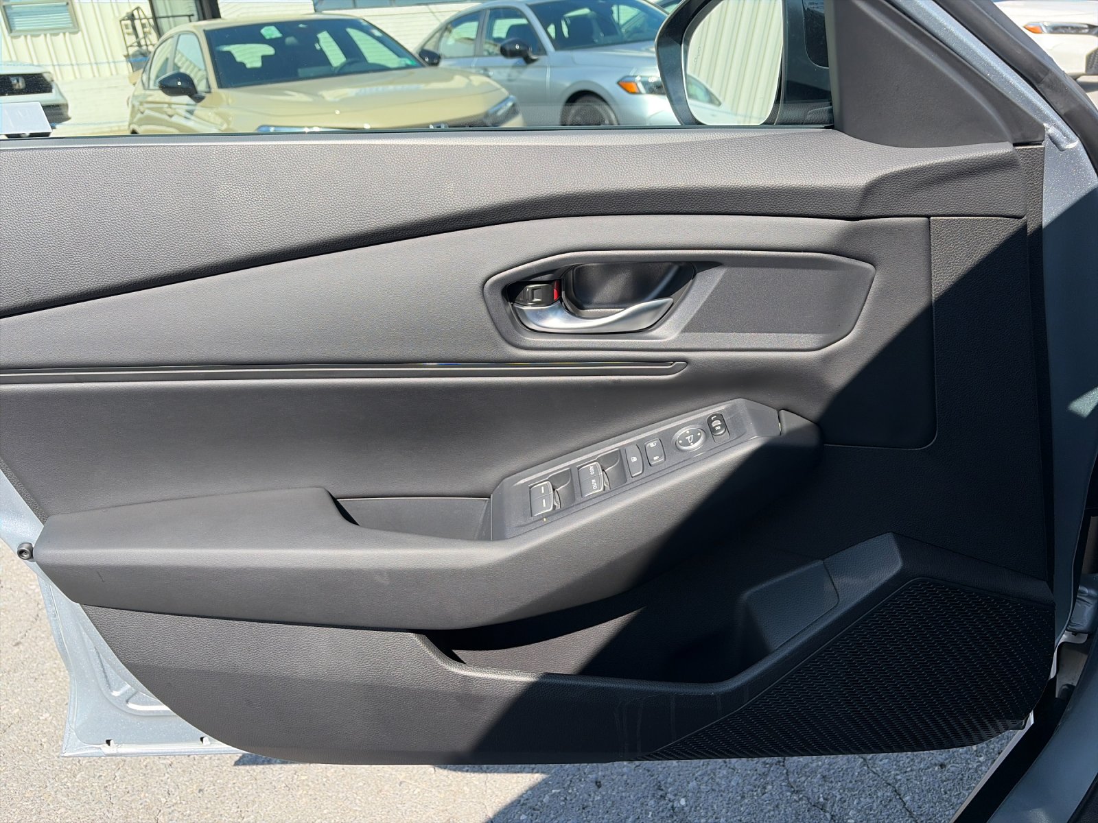 New 2026 Solar Silver Metallic Honda SE image 12