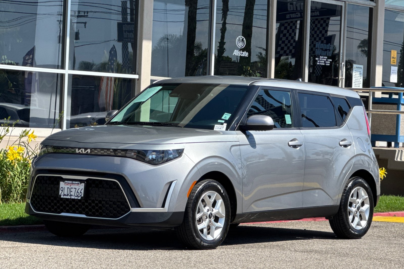 Used 2024 Steel Gray Kia LX image 8