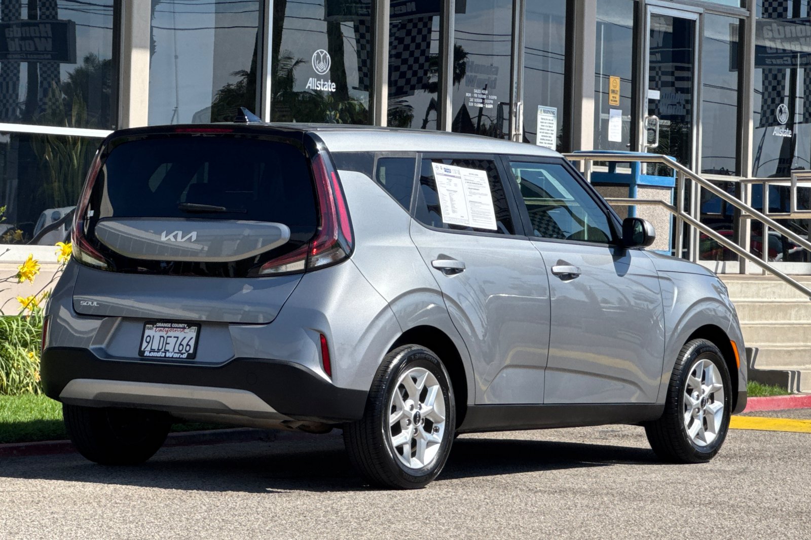 Used 2024 Steel Gray Kia LX image 4