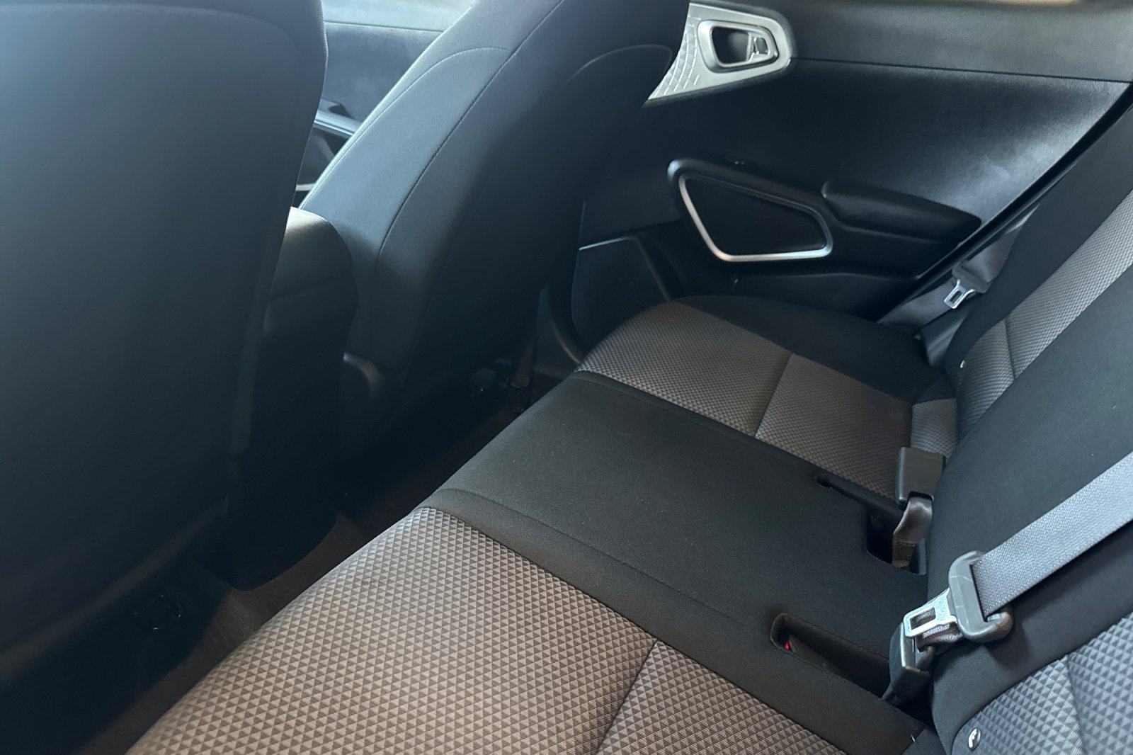 Used 2024 Steel Gray Kia LX image 12