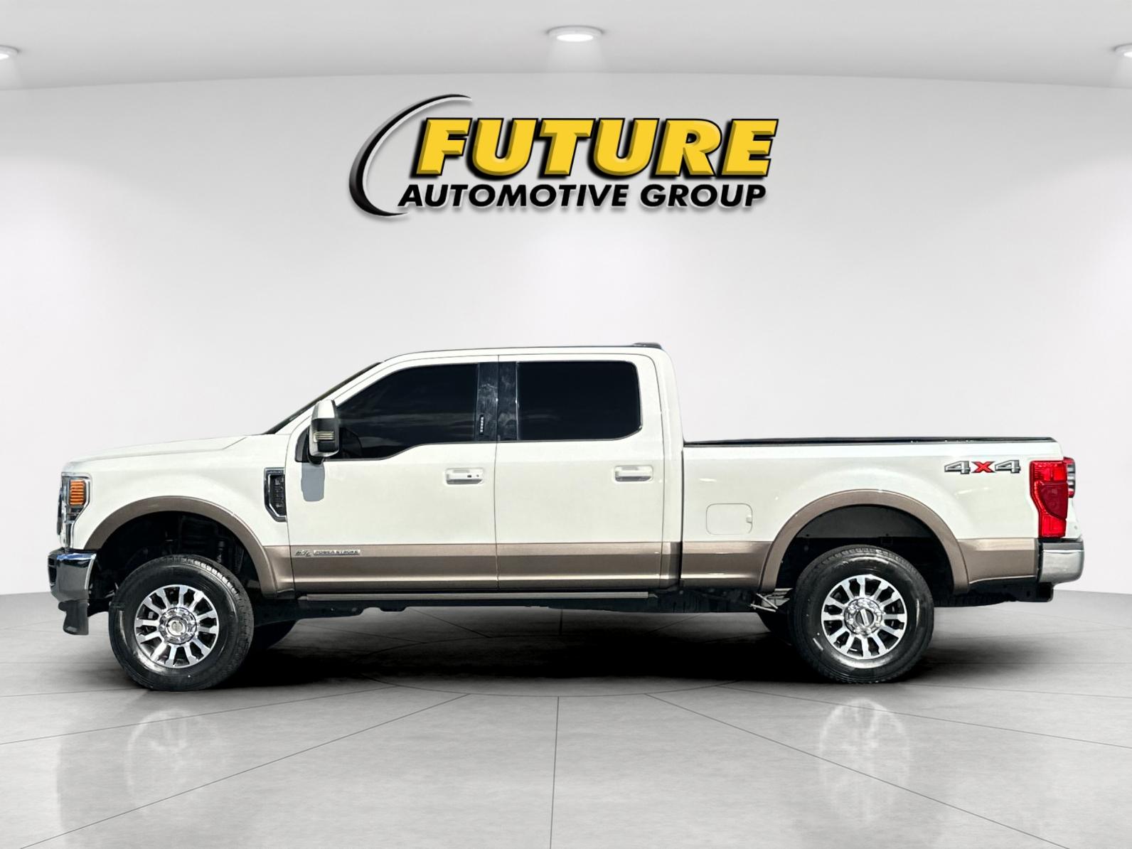 Used 2022 White Ford Lariat image 6