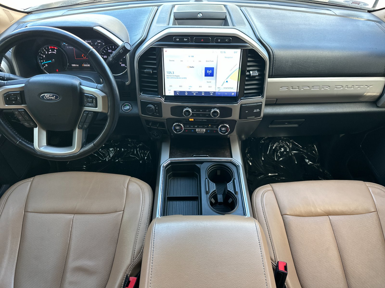 Used 2022 White Ford Lariat image 12