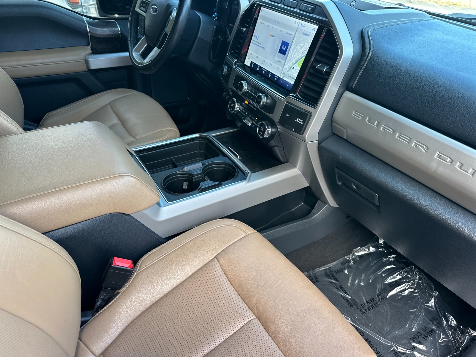 Used 2022 White Ford Lariat image 14