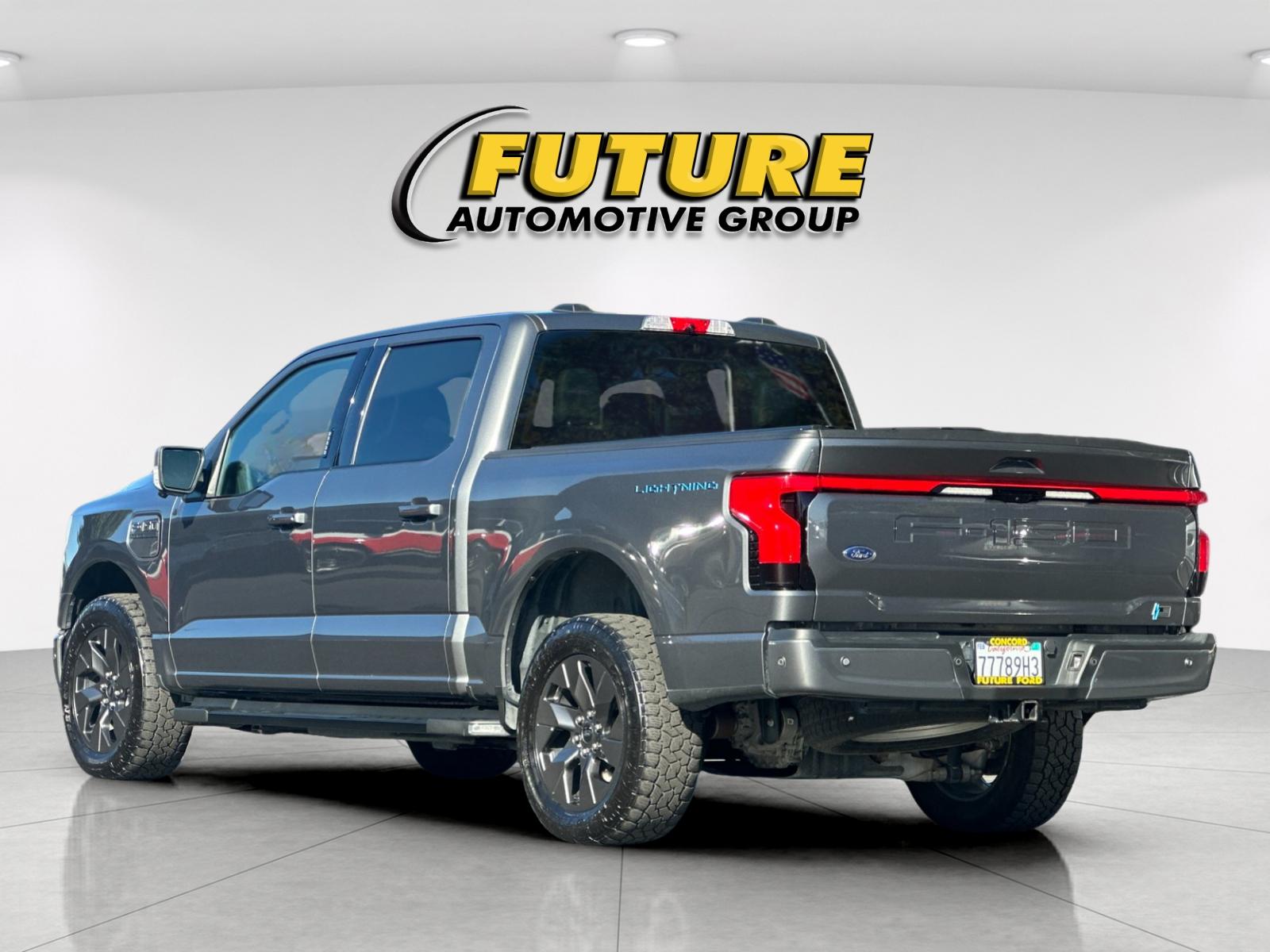Used 2023 Gray Ford Lariat image 5