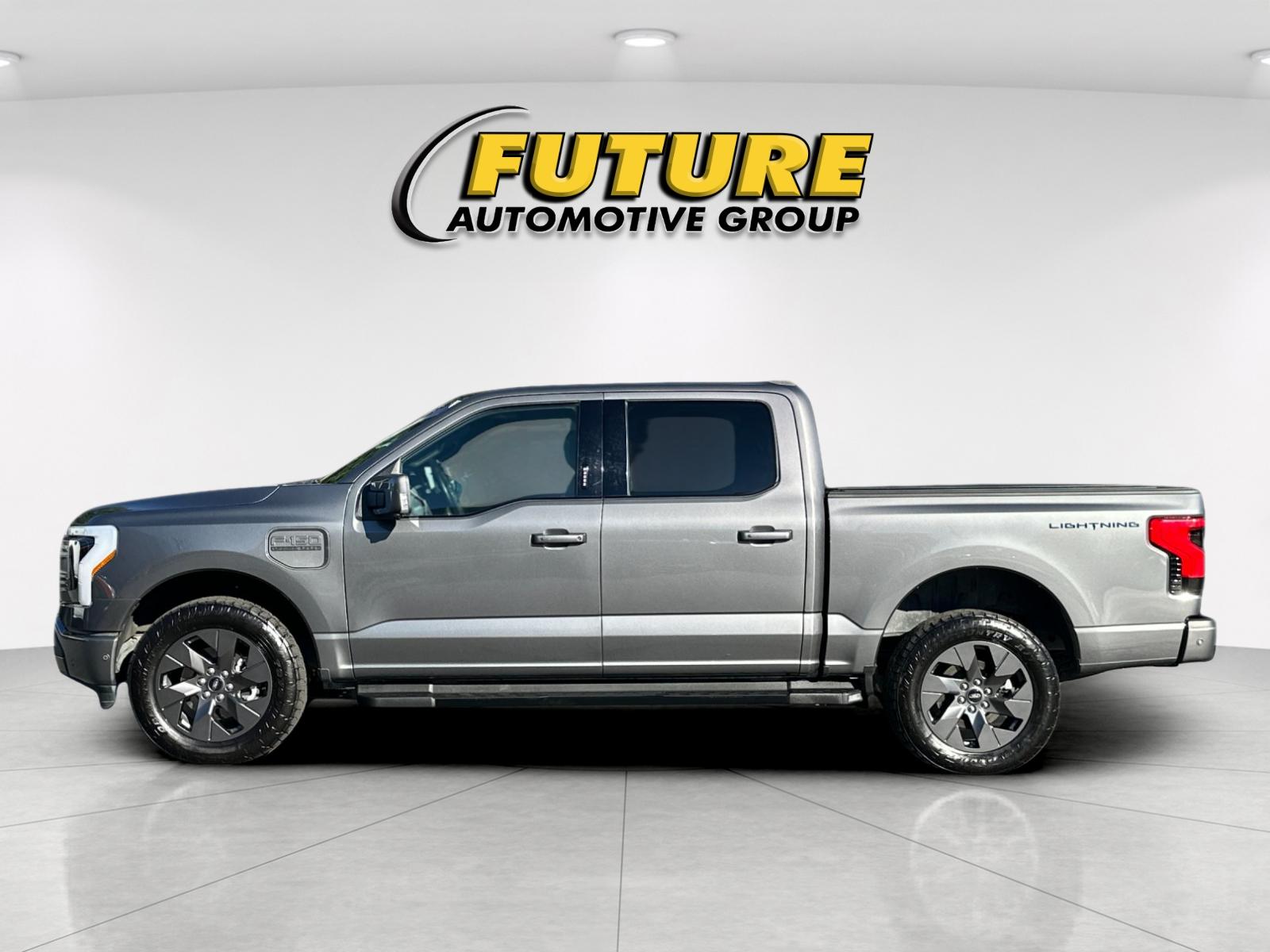 Used 2023 Gray Ford Lariat image 6