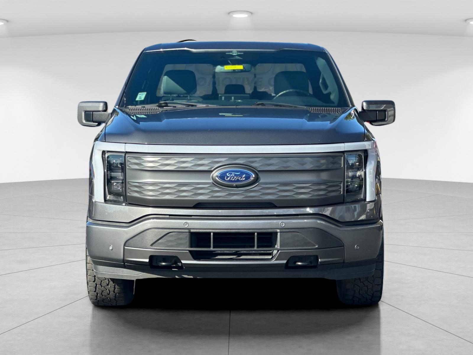Used 2023 Gray Ford Lariat image 8
