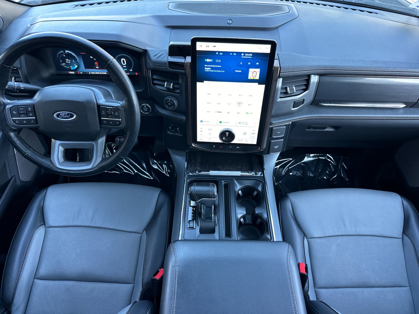 Used 2023 Gray Ford Lariat image 12