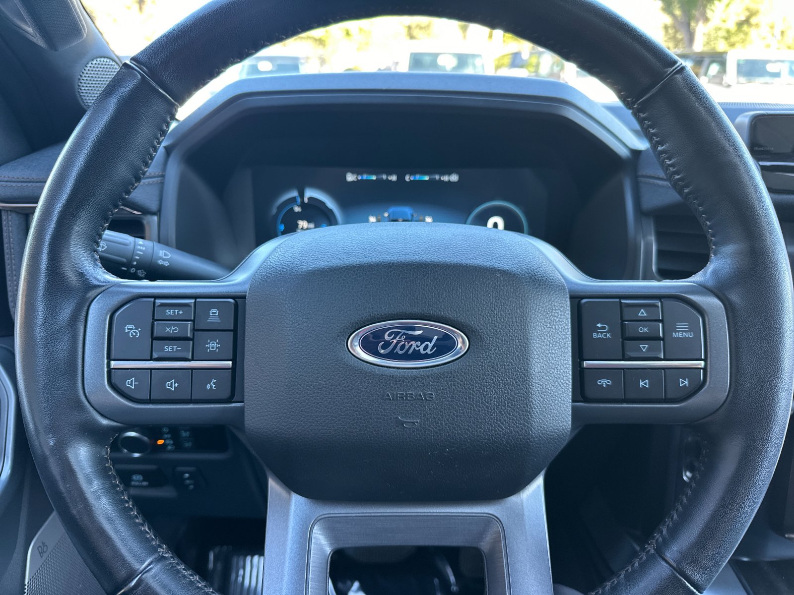 Used 2023 Gray Ford Lariat image 22