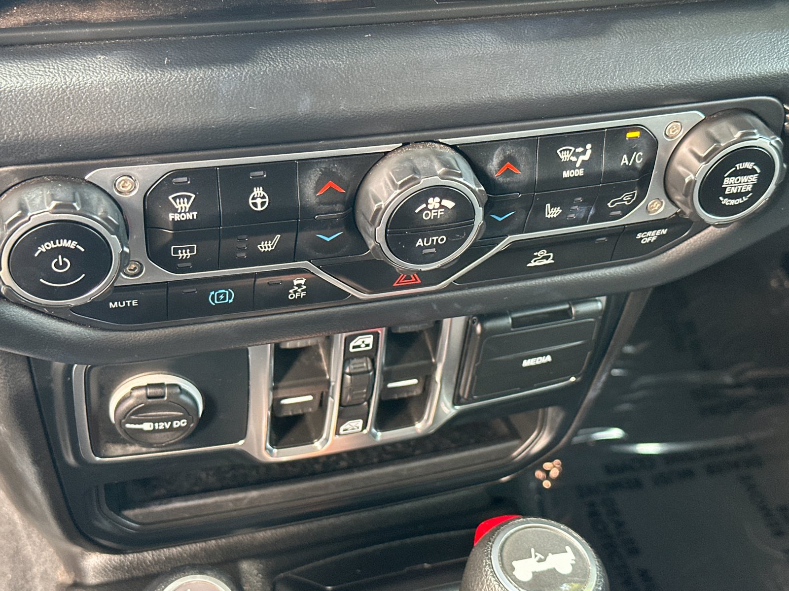 Used 2024 White Jeep Sahara 4xe image 20