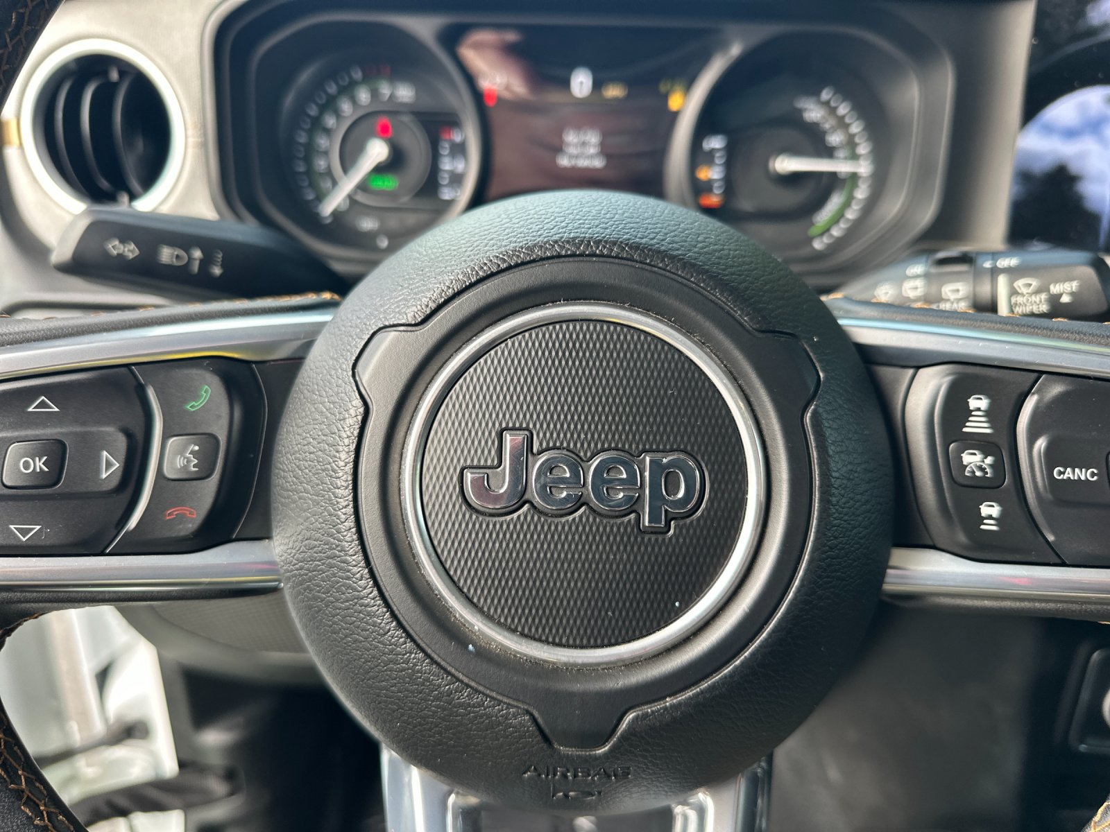 Used 2024 White Jeep Sahara 4xe image 23