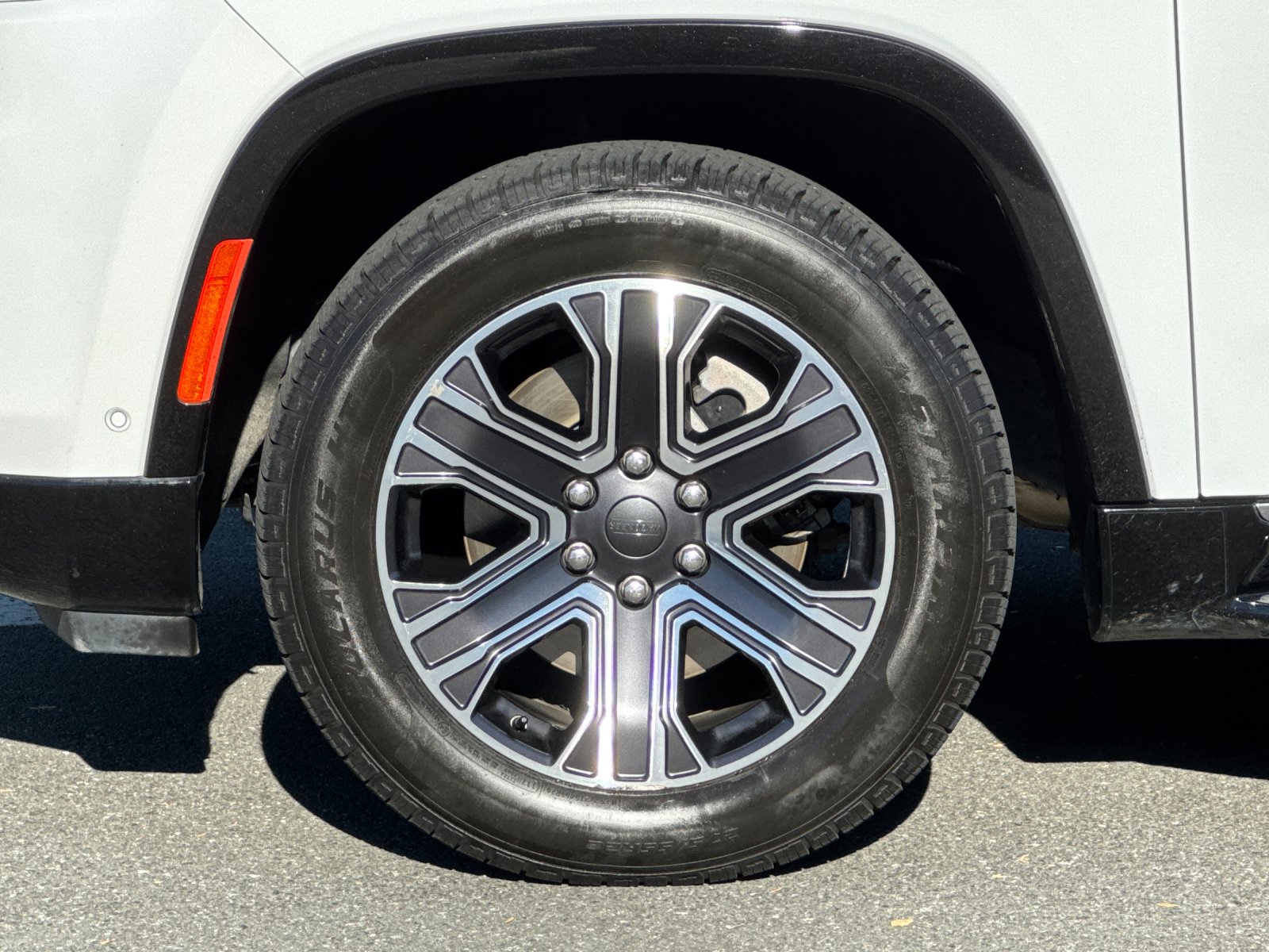Used 2024 White Jeep Series II image 27