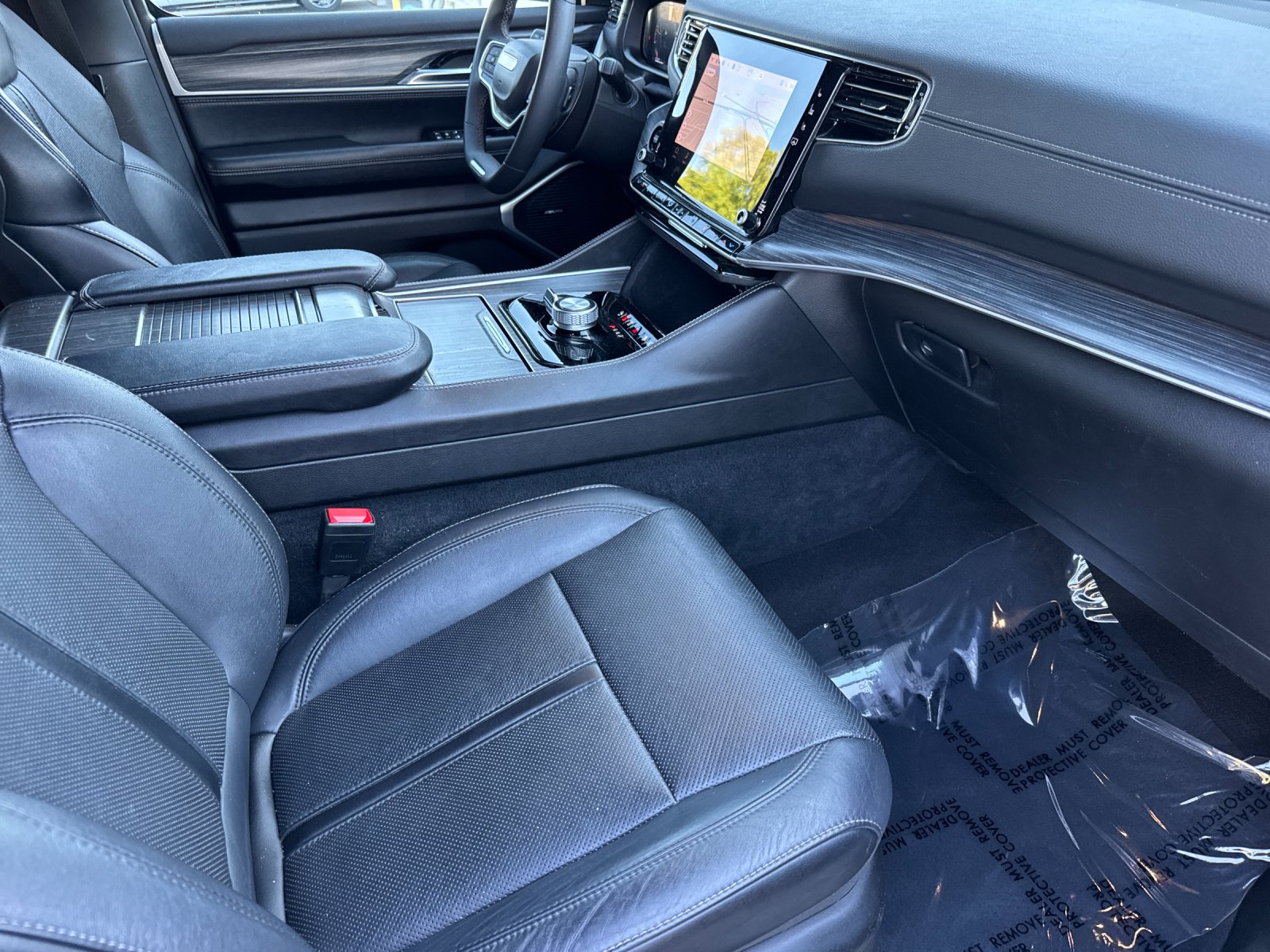 Used 2024 White Jeep Series II image 17