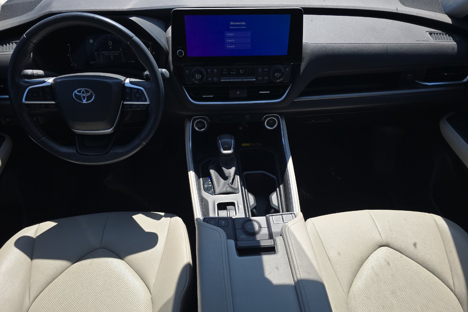 Used 2024  Toyota XLE image 9
