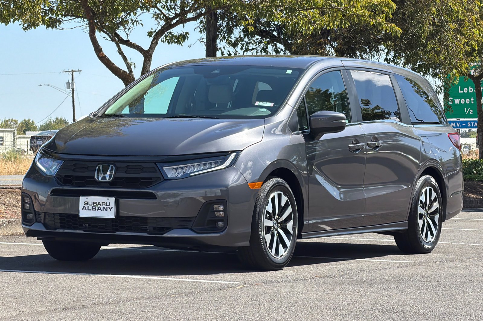 Used 2025  Honda EX-L image 8