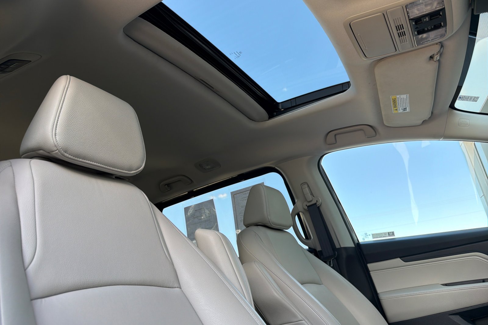 Used 2025  Honda EX-L image 17