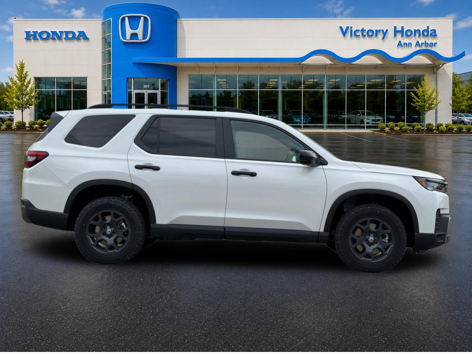 New 2026 Platinum White Pearl Honda AWD TrailSport image 4