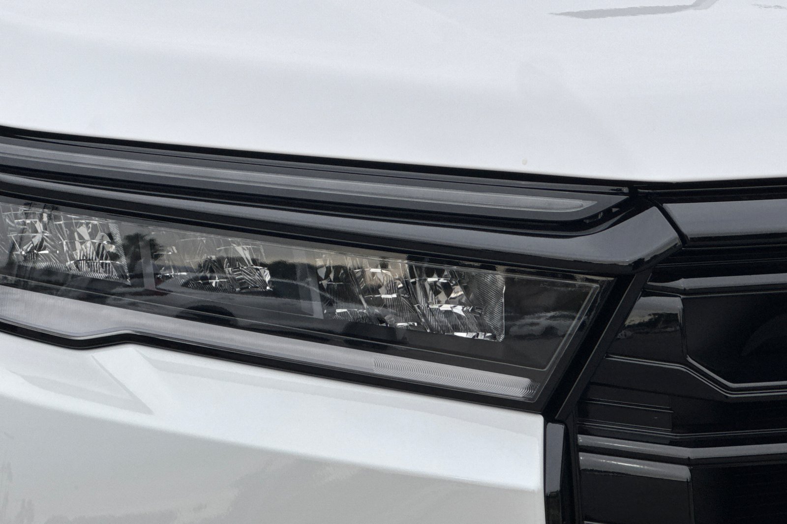 New 2026 Platinum White Pearl Honda AWD Black Edition image 27