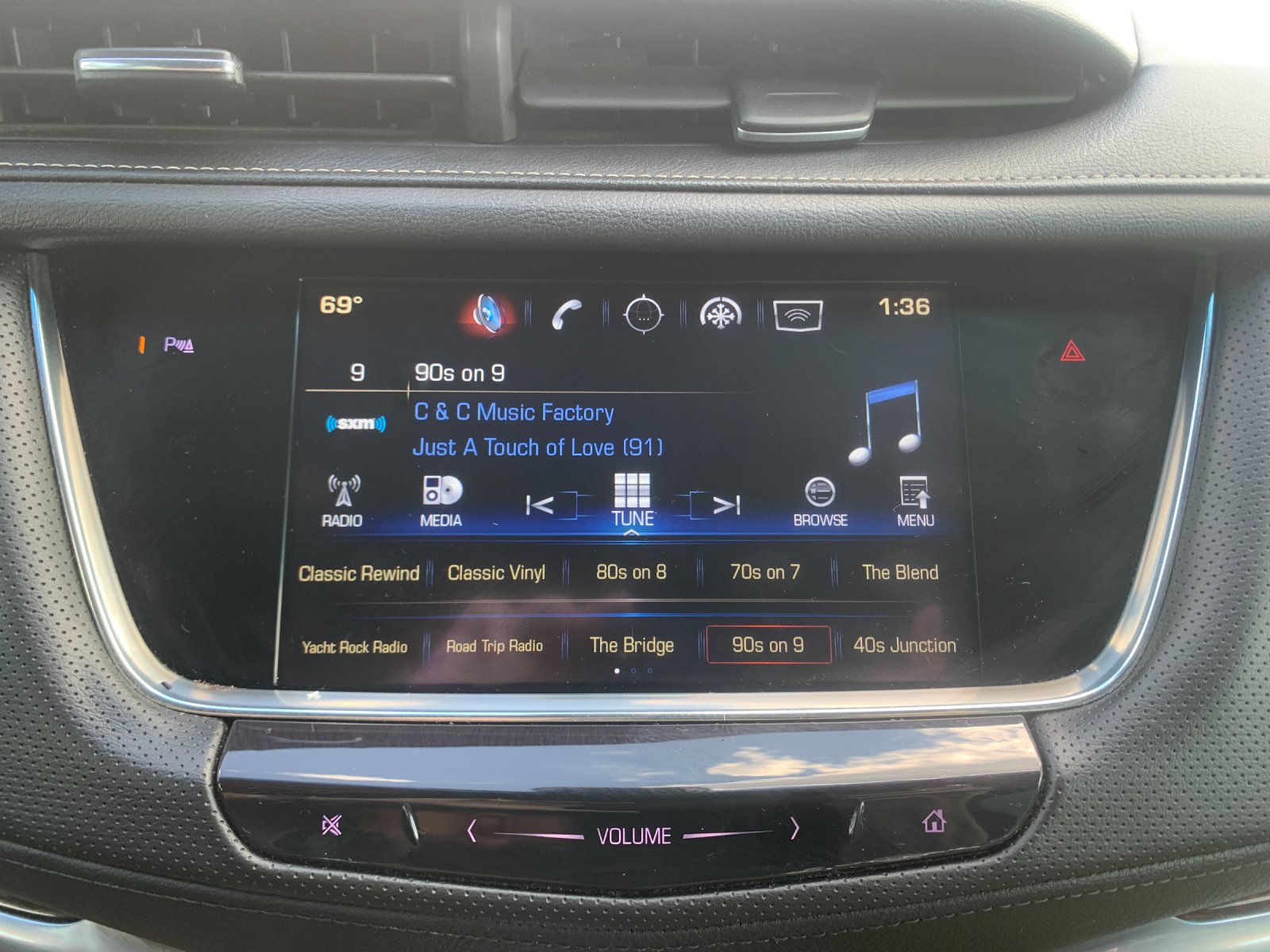 Used 2017 White Cadillac Premium Luxury image 22